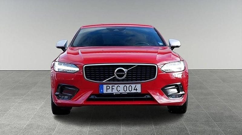 Begagnad Volvo S90 R-Design 192 HK (141 kW) 2017 Röd Sedan