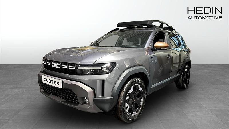 Grå (grey) Ny 2025 Dacia Duster Extreme SUV | 314 900 kr (Marknadspris) - Bild 1/4