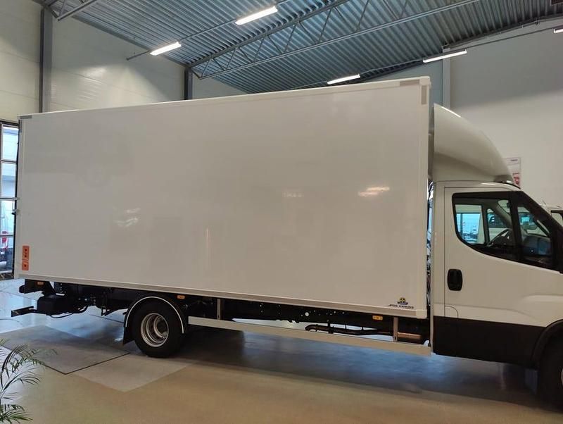 Begagnad Iveco Daily 209 HK (153 kW) 2023 Vit Van