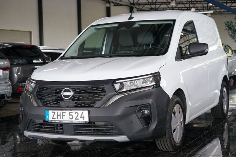 Vit Begagnad 2023 Nissan Townstar Minibuss | 154 500 kr (Superpris) - Bild 1/4