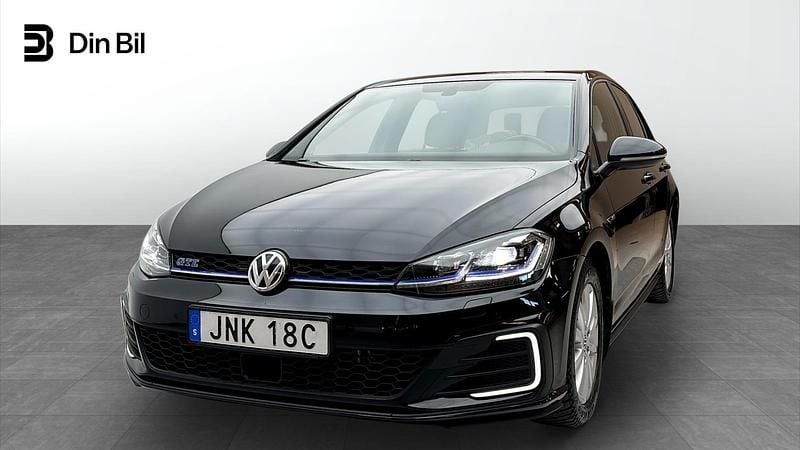 Begagnad VW Golf VII GTE 150 HK (110 kW) 2020 Svart