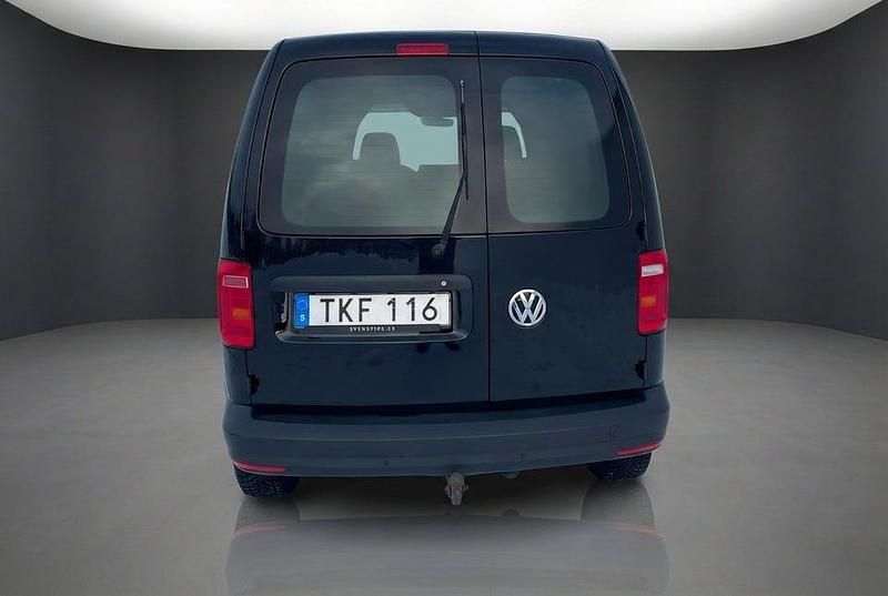 Begagnad VW Caddy 122 HK (89 kW) 2018 Svart Minibuss