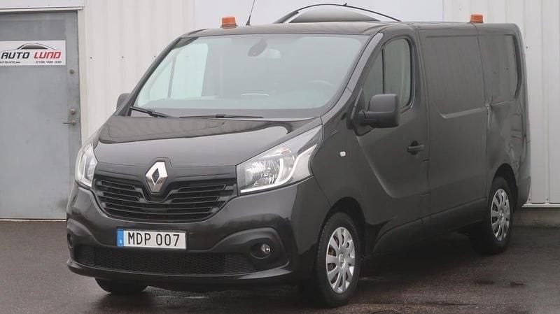 Svartmetallic Begagnad 2016 Renault Trafic Minibuss | 69 900 kr (Marknadspris) - Bild 1/4