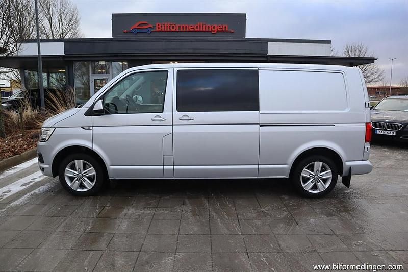 Silver Begagnad 2017 VW Transporter Van | 264 900 kr (Dyr) - Bild 1/4
