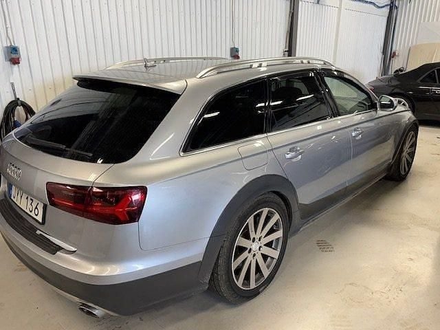 Begagnad Audi A6 Allroad 218 HK (160 kW) 2015 Silver Kombi