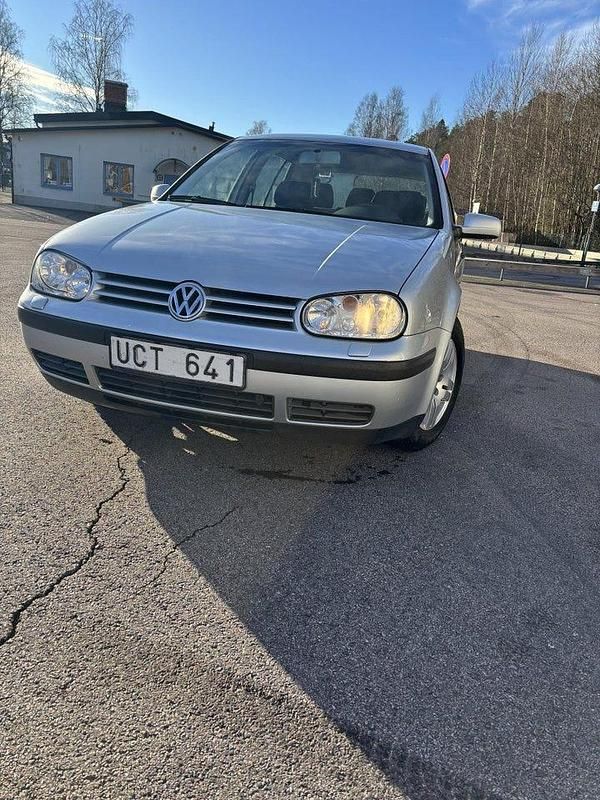 Begagnad 2003 VW Golf IV Ocean Halvkombi | 18 000 kr (Bra pris) - Bild 1/4