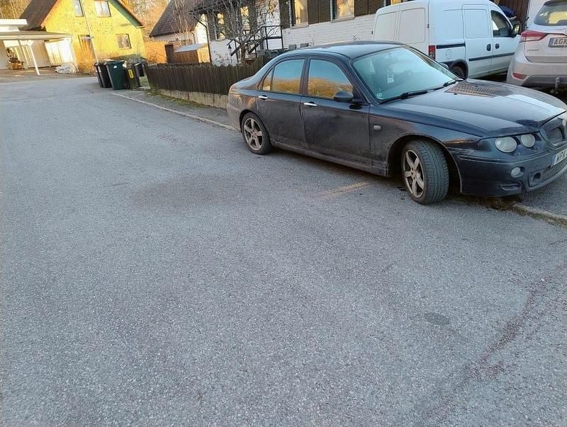 Begagnad 2002 MG ZT Sedan | 22 000 kr - Bild 1/4