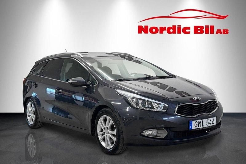 Grå Begagnad 2013 Kia Ceed Sportswagon Comfort Kombi | 79 900 kr (Marknadspris) - Bild 1/4