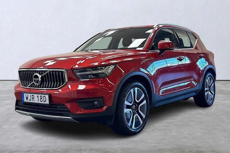 Röd Begagnad 2020 Volvo XC40 Inscription SUV | 329 900 kr (Marknadspris) - Bild 1/4