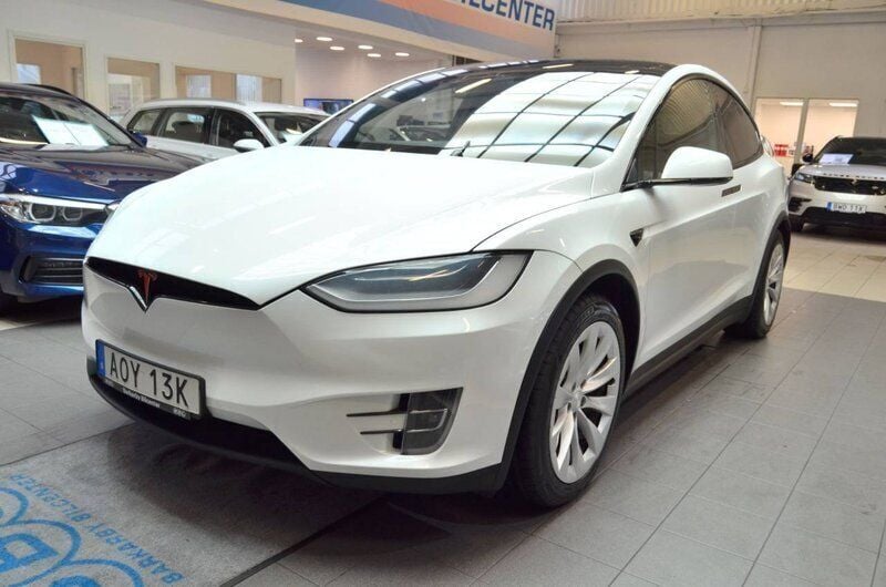 Vit Begagnad 2019 Tesla Model X Long Range SUV | 479 900 kr - Bild 1/4