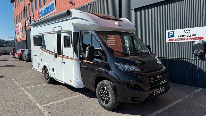 Svart/vit Ny 2025 Buerstner Limited T Van | 989 900 kr - Bild 1/4