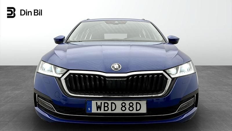 Begagnad Skoda Octavia Style 110 HK (80 kW) 2024 Energy blue Kombi