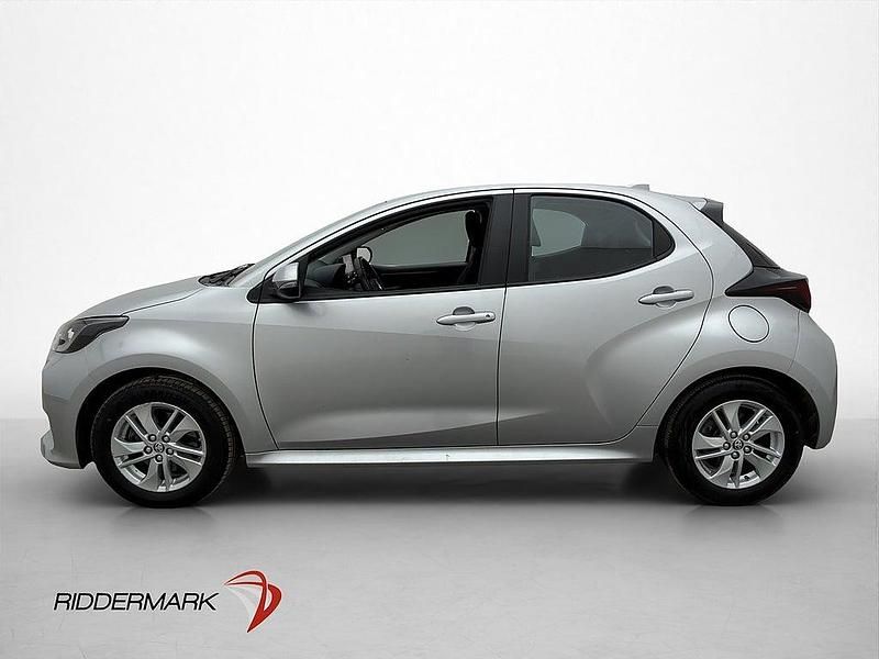 Begagnad Toyota Yaris 2023 Silver Halvkombi