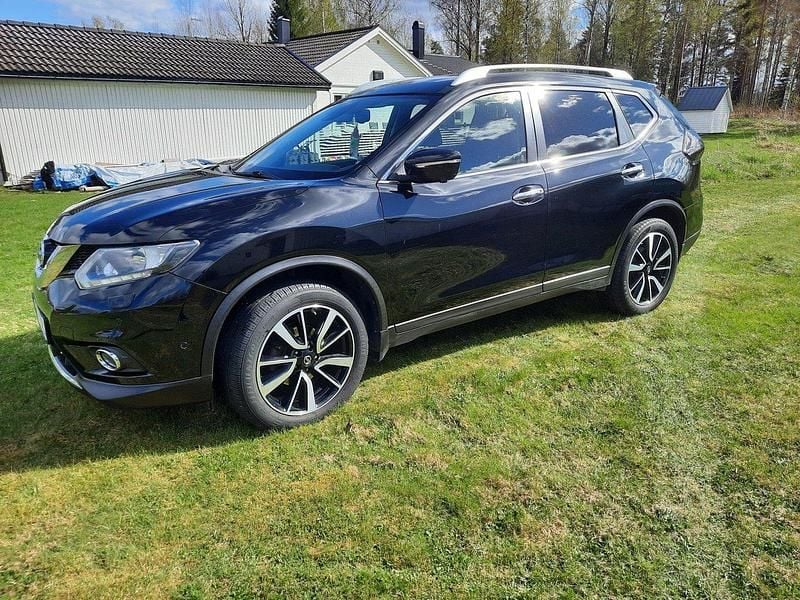Svart Begagnad 2015 Nissan X-Trail SUV | 93 000 kr (Superpris) - Bild 1/4