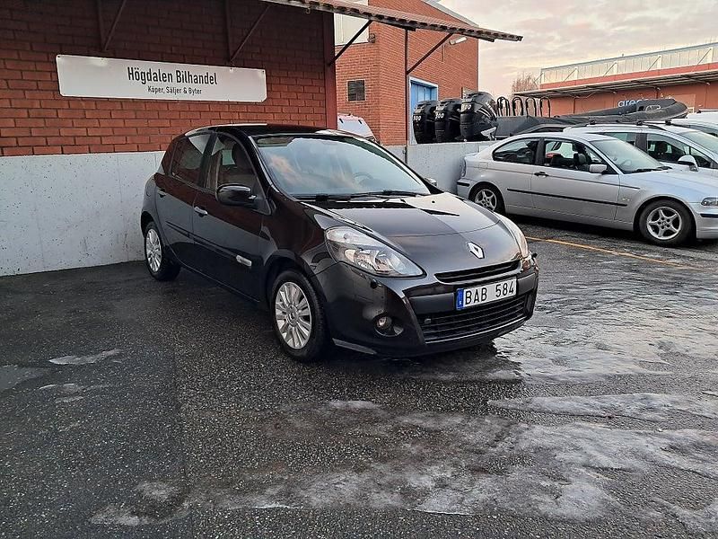 Begagnad Renault Clio R.S. 75 HK (55 kW) 2009 Svart Halvkombi