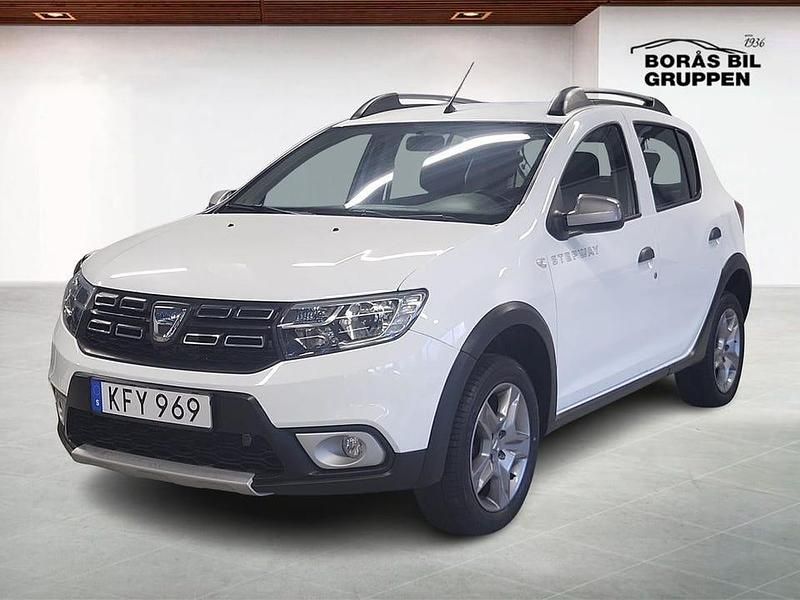 Vit Begagnad 2019 Dacia Sandero Stepway SUV | 99 000 kr (Marknadspris) - Bild 1/4