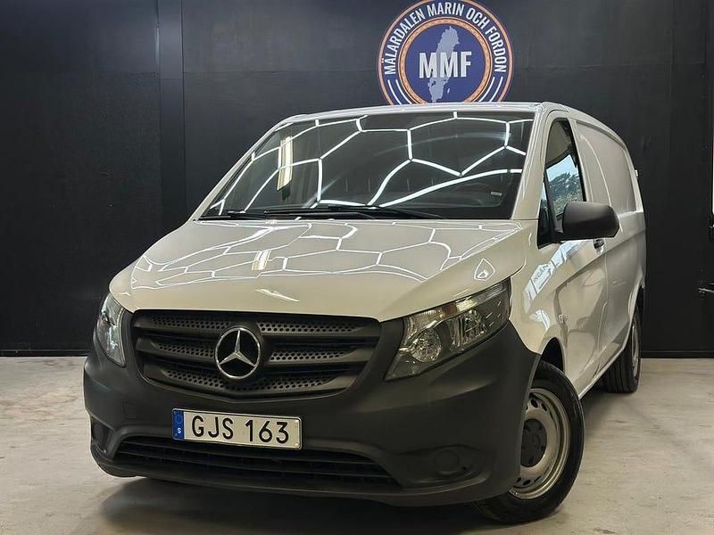 Vit Begagnad 2015 Mercedes Vito Minibuss | 159 800 kr (Marknadspris) - Bild 1/4