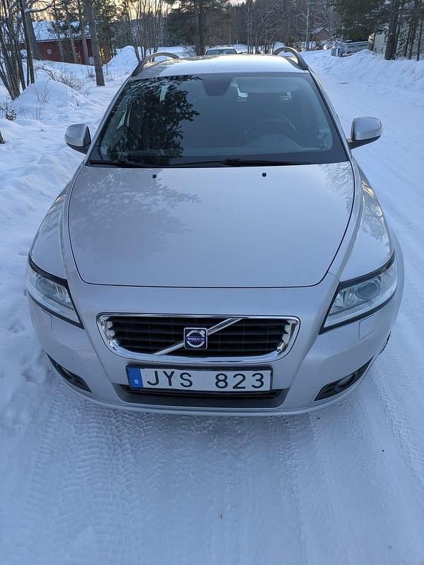 Begagnad Volvo V50 109 HK (80 kW) 2010 Grå Kombi