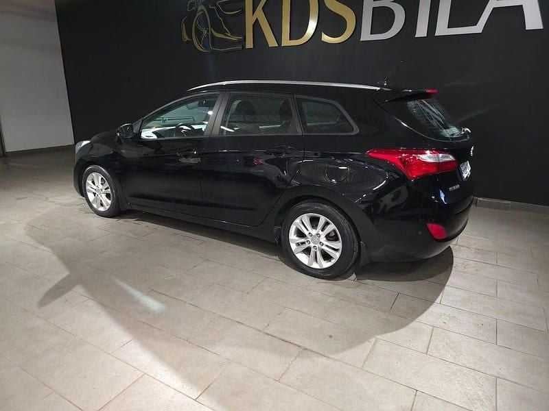 Begagnad Hyundai i30 135 HK (99 kW) 2013 Svart Kombi