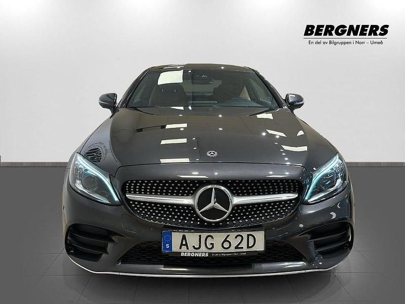 Begagnad Mercedes C300 AMG 258 HK (189 kW) 2019 Grå Sportkupé