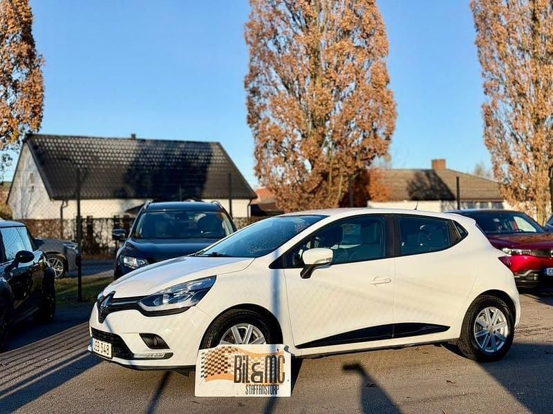 Vit Begagnad 2018 Renault Clio IV Expression Halvkombi | 83 800 kr (Marknadspris) - Bild 1/4
