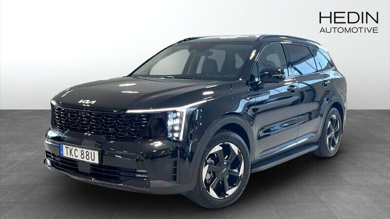 Svart (black) Begagnad 2025 Kia Sorento Advance SUV | 624 900 kr (Dyr) - Bild 1/4