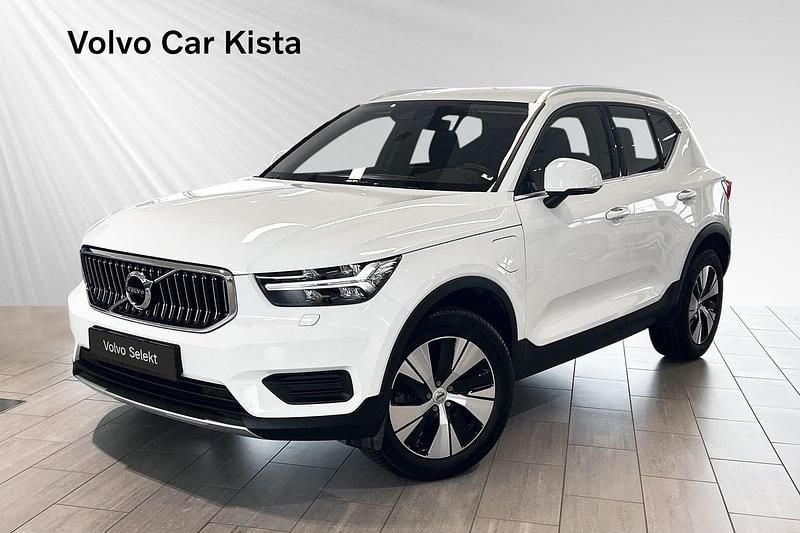 Vit Begagnad 2021 Volvo XC40 Inscription SUV | 359 800 kr (Marknadspris) - Bild 1/3