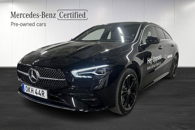 Svart Begagnad 2024 Mercedes CLA250e Shooting Brake AMG Kombi | 459 900 kr (Dyr) - Bild 1/4