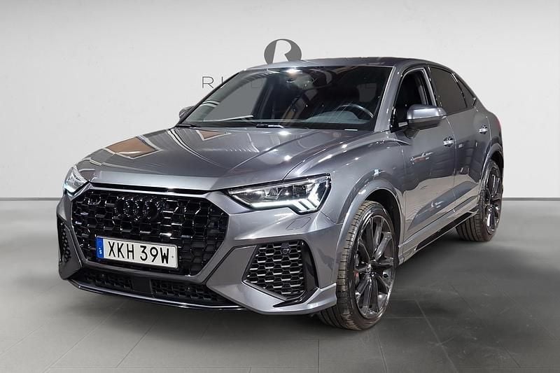 Grå Begagnad 2020 Audi RS Q3 Sportback SUV | 524 900 kr - Bild 1/3