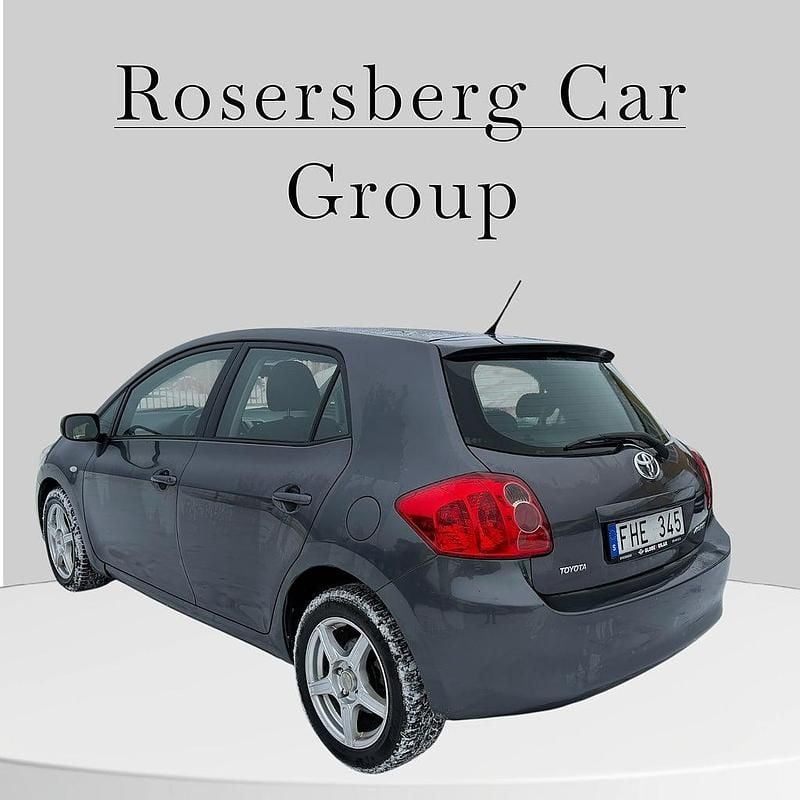 Begagnad Toyota Auris 124 HK (91 kW) 2007 Grå Halvkombi