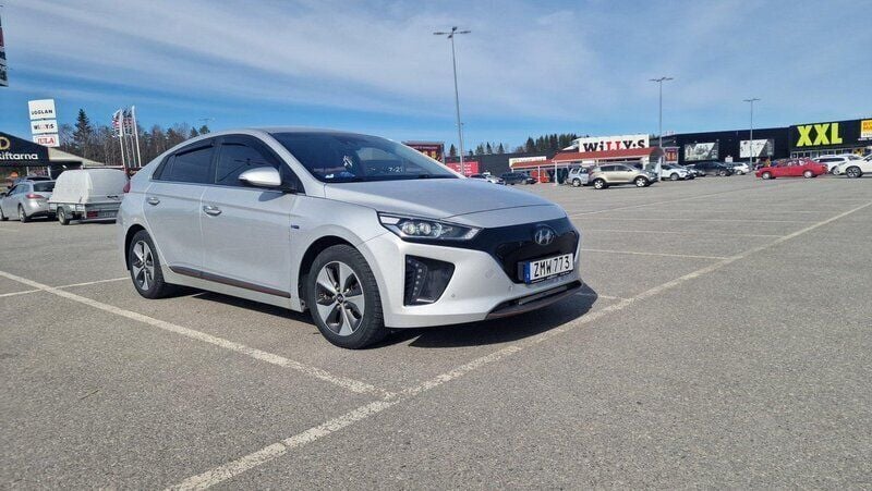 Grå Begagnad 2019 Hyundai Ioniq Premium Sedan | 112 000 kr (Bra pris) - Bild 1/4