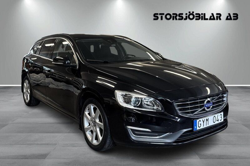 Svart Begagnad 2013 Volvo V60 Momentum Kombi | 169 000 kr (Dyr) - Bild 1/4