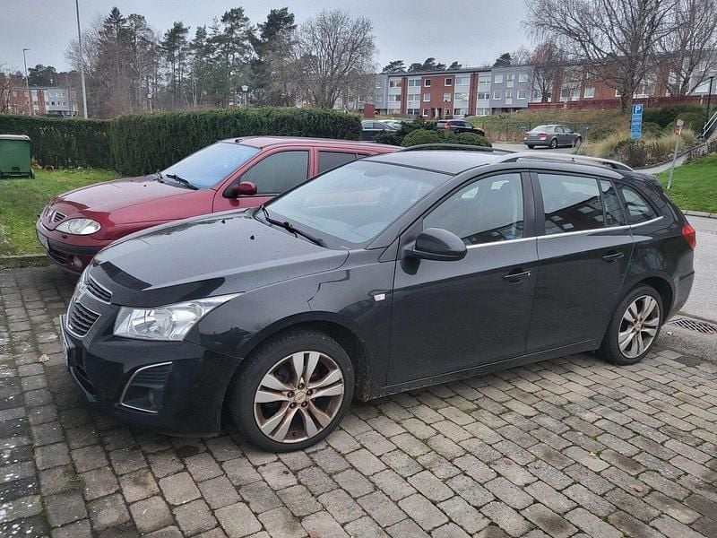 Svart Begagnad 2013 Chevrolet Cruze Kombi | 59 000 kr (Dyr) - Bild 1/2