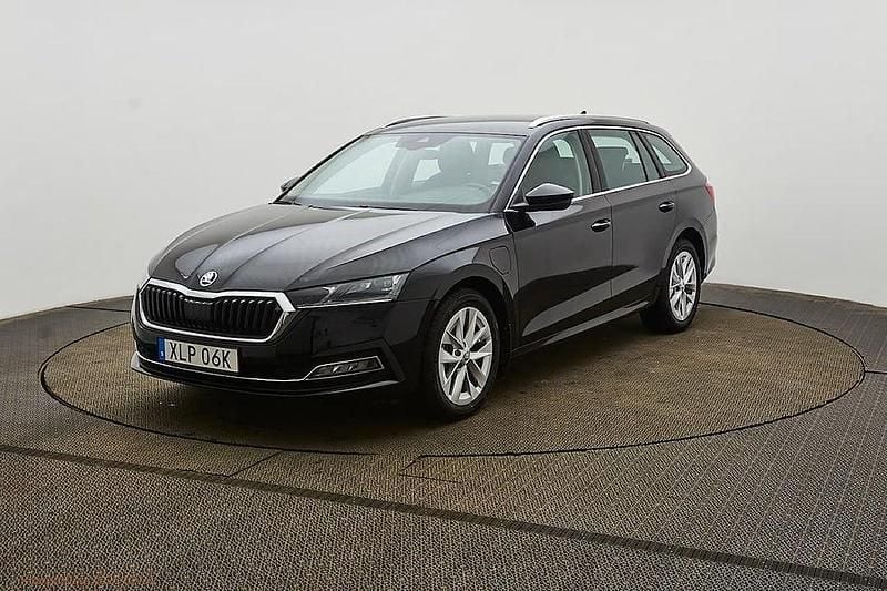 Begagnad Skoda Octavia Style 150 HK (110 kW) 2024 Svart Kombi