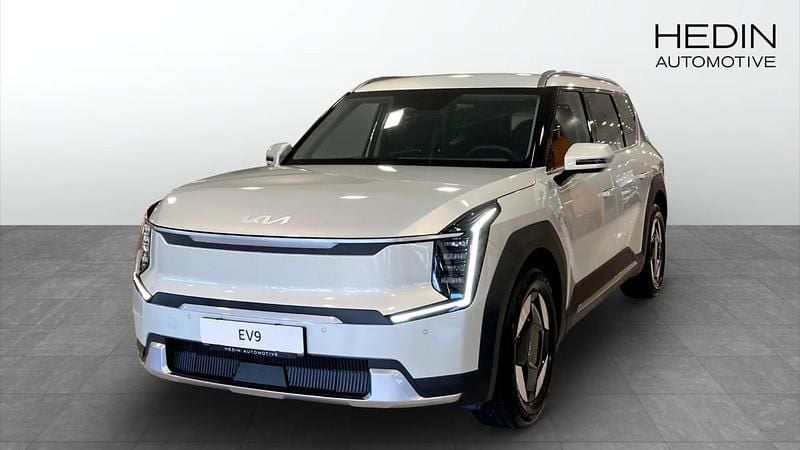 Svart Begagnad 2023 Kia EV9 Plus SUV | 634 708 kr - Bild 1/4