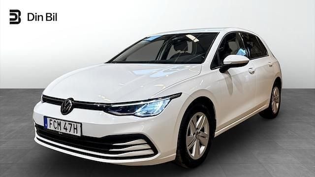 Vit Begagnad 2020 VW Golf VIII Life Kombi | 204 900 kr (Marknadspris) - Bild 1/4