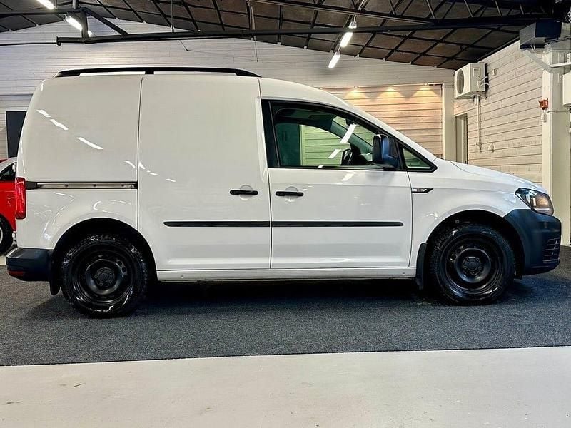 Begagnad VW Caddy 102 HK (75 kW) 2018 Vit Minibuss