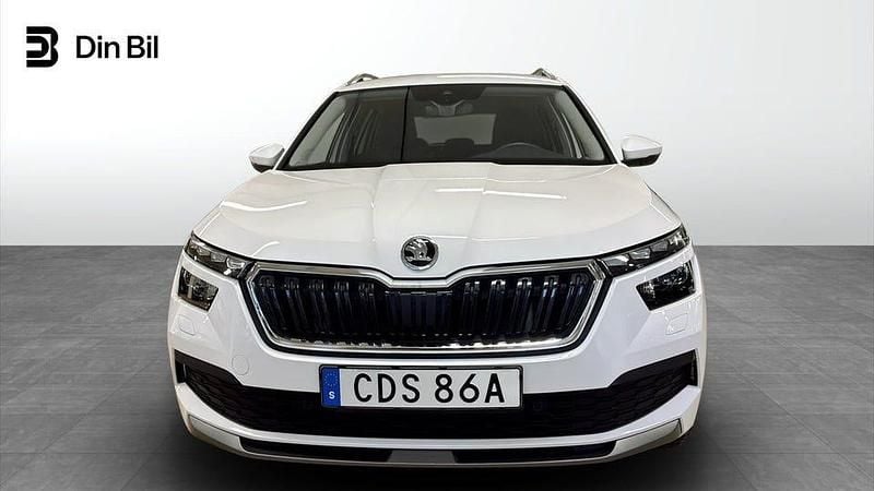 Begagnad Skoda Kamiq Style 110 HK (80 kW) 2023 Candy white SUV