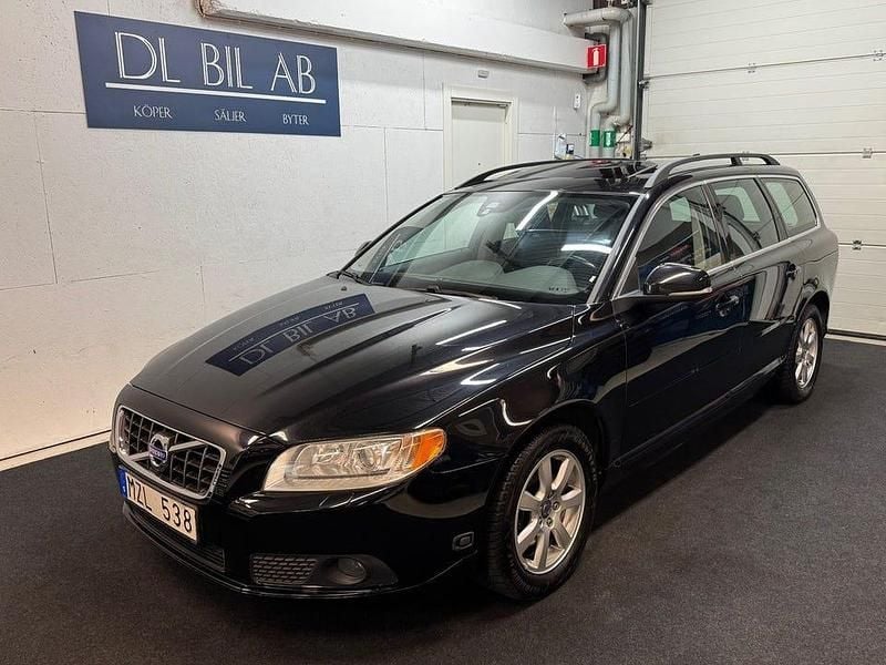 Svart Begagnad 2013 Volvo V70 Momentum Kombi | 74 900 kr (Superpris) - Bild 1/4