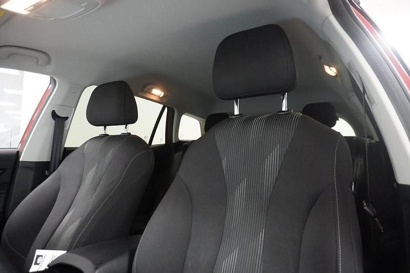 Begagnad MG MG5 EV Comfort 130 kW (177 HK) 2022 Röd Kombi