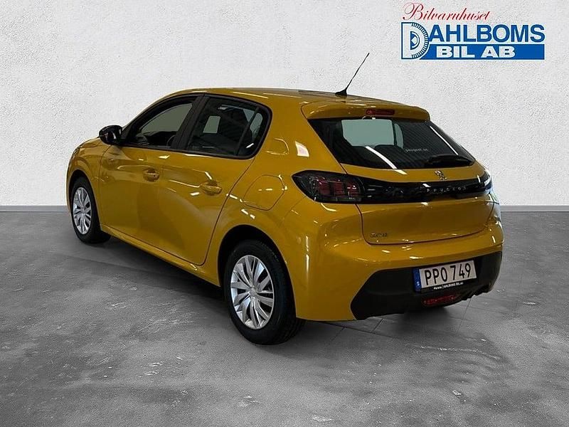 Begagnad Peugeot 208 Active 75 HK (55 kW) 2022 Gul (gul faro) Halvkombi