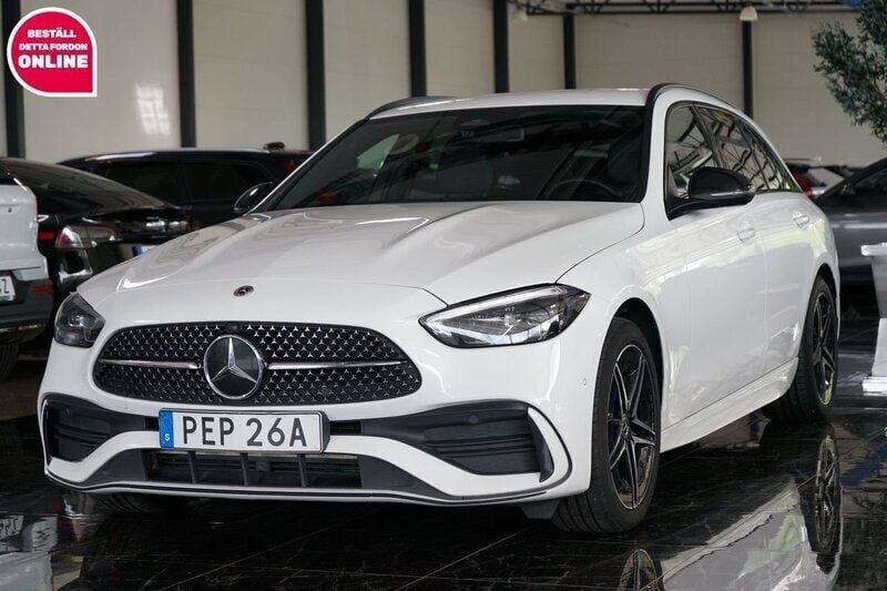 Vit Begagnad 2022 Mercedes C300e AMG Kombi | 389 500 kr (Bra pris) - Bild 1/4