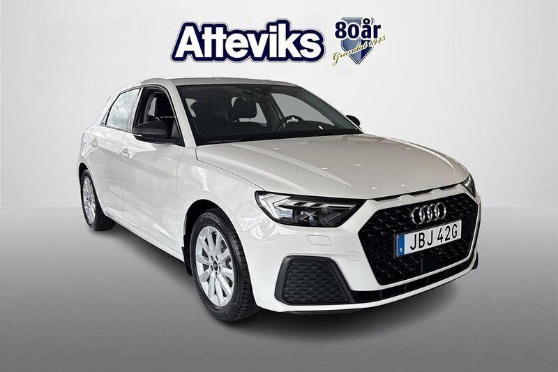 Vit Ny 2025 Audi A1 Sportback Halvkombi | 274 300 kr (Lite dyr) - Bild 1/4