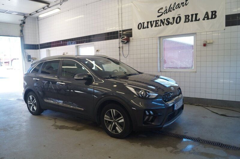 Grå Begagnad 2020 Kia Niro Advance SUV | 199 000 kr (Marknadspris) - Bild 1/4