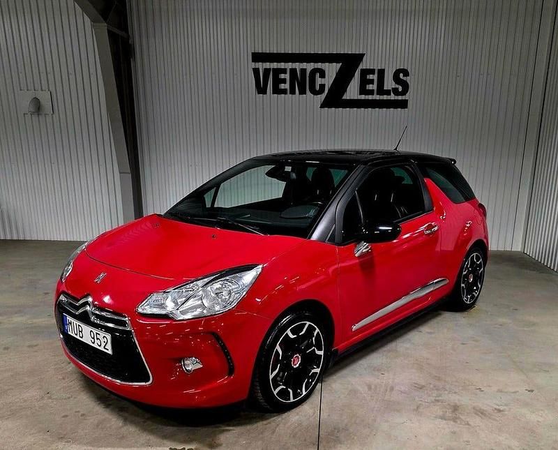 Röd Begagnad 2012 Citroën DS3 Halvkombi | 59 000 kr (Marknadspris) - Bild 1/4