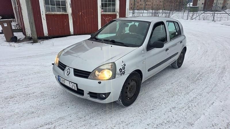 Begagnad Renault Clio R.S. 75 HK (55 kW) 2008 Grå Halvkombi