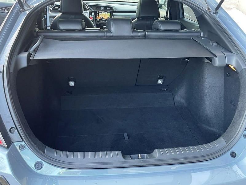 Begagnad Honda Civic 182 HK (133 kW) 2019 Mörkgrå Halvkombi