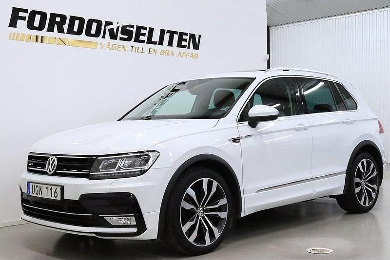Vit Begagnad 2017 VW Tiguan R-line SUV | 264 900 kr (Marknadspris) - Bild 1/4
