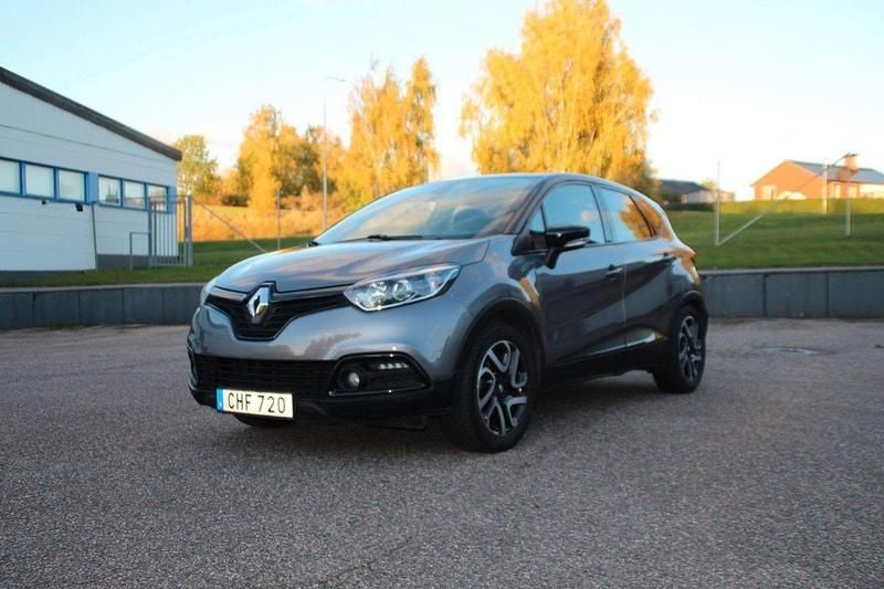 Flerfärgad Begagnad 2014 Renault Captur SUV | 94 500 kr (Marknadspris) - Bild 1/4