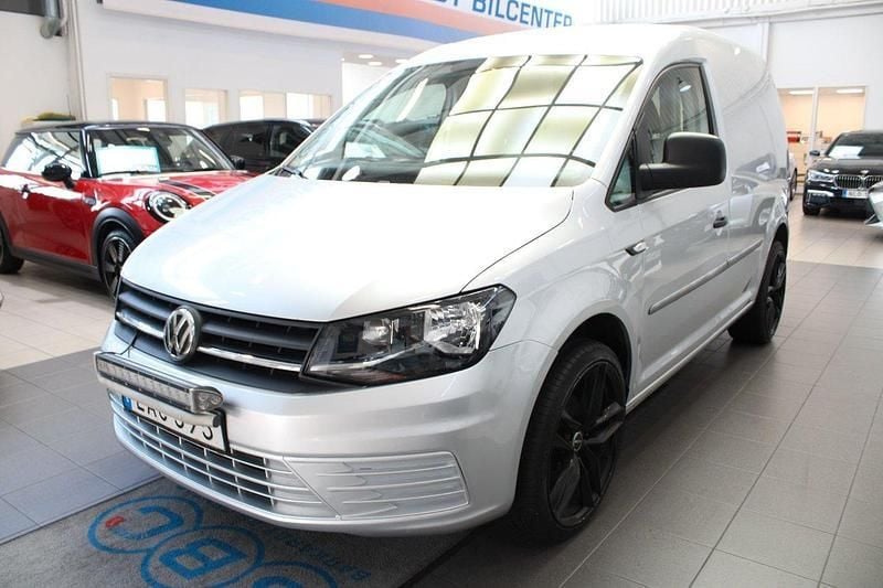Silver Begagnad 2017 VW Caddy Minibuss | 89 900 kr (Bra pris) - Bild 1/4